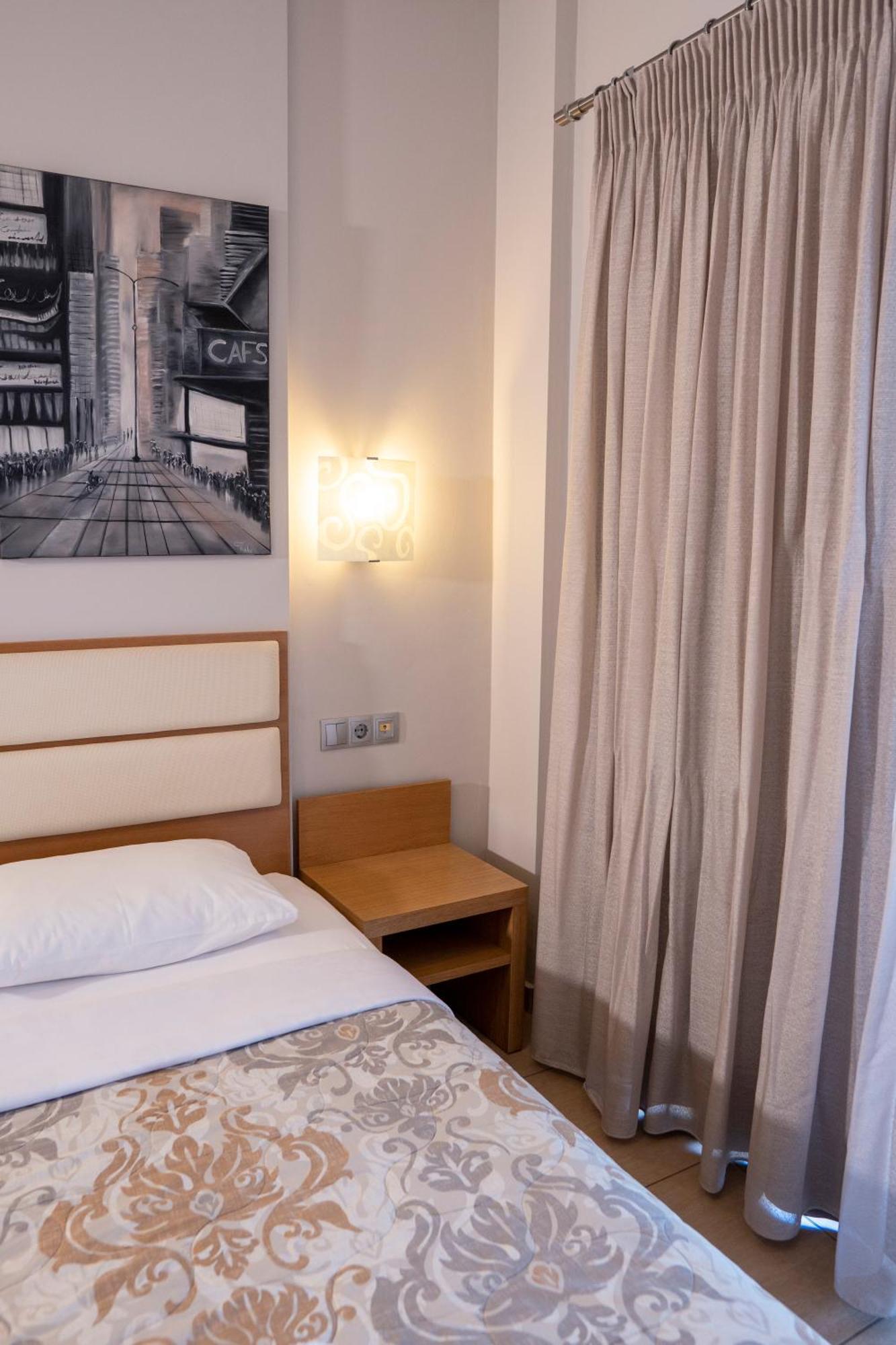 Hotel Epavlis Eleftheriadi ปาราเลียกาเตอรีนิส ภายนอก รูปภาพ