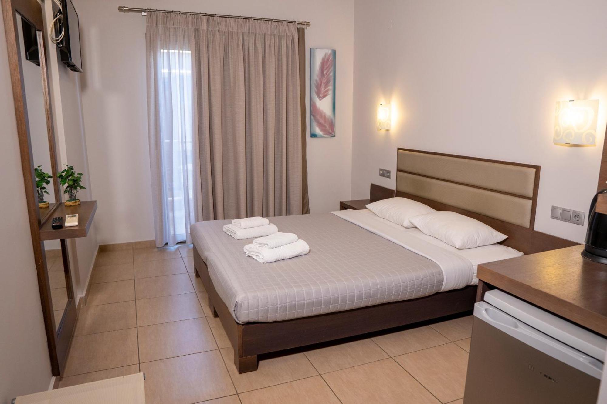 Hotel Epavlis Eleftheriadi ปาราเลียกาเตอรีนิส ภายนอก รูปภาพ