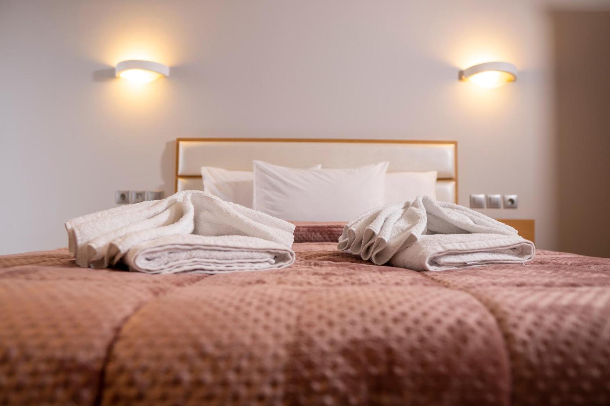 Hotel Epavlis Eleftheriadi ปาราเลียกาเตอรีนิส ภายนอก รูปภาพ